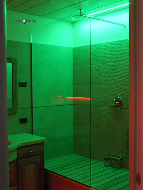 Vetro illuminato LED per box doccia